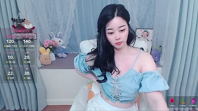 Snapshot of Xiaodie-baby chatting on 05-29-26, 01:06 Xiaodie-baby online show from 05-29-26, 01:06