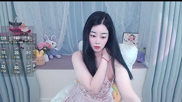 Snapshot of Xiaodie-baby chatting on 05-08-26, 02:48 Xiaodie-baby online show from 05-08-26, 02:48