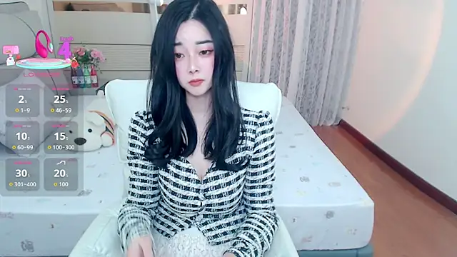 Xiaodie-baby online show from 11-23-25, 12:04