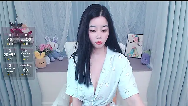 Snapshot of Xiaodie-baby chatting on 05-09-26, 02:48 Xiaodie-baby online show from 05-09-26, 02:48