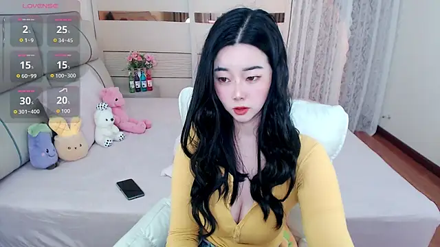 Xiaodie-baby online show from 12-20-25, 03:42