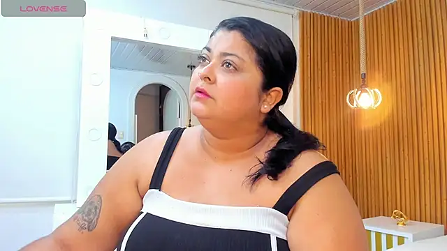 Hanna curvy  online show from 11-05-25, 11:13