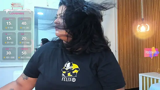 Hanna curvy  online show from 11-26-25, 11:10