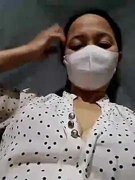 TRIEUTRIEU20 online show from 10-29-25, 02:49