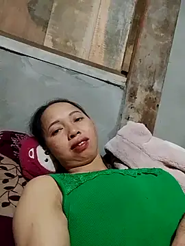 TRIEUTRIEU20 online show from 11-04-25, 02:15