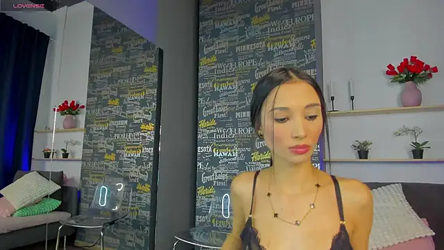 DemmiLove online show from 11-24-25, 09:04