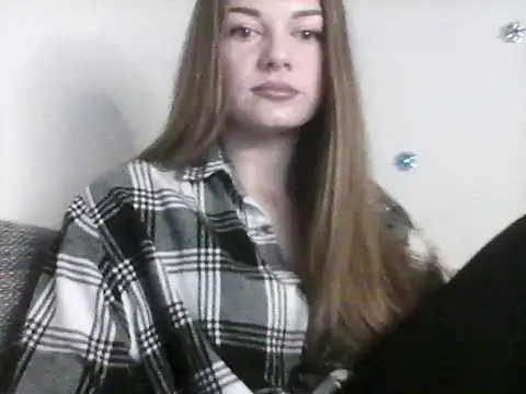 EllaMoonlight online show from 11-06-25, 09:19