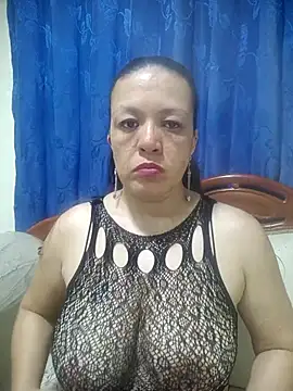 Snapshot of Missy_Guzman chatting on 11-08-25, 06:06 Missy Guzman online show from 11-08-25, 06:06