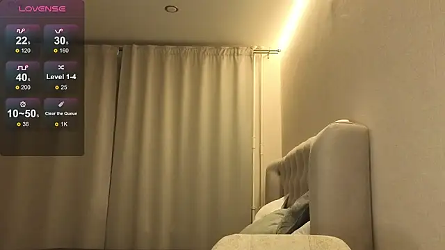 Snapshot of Oliver_star_boy_ chatting on 02-04-26, 04:57 Oliver star boy online show from 02-04-26, 04:57