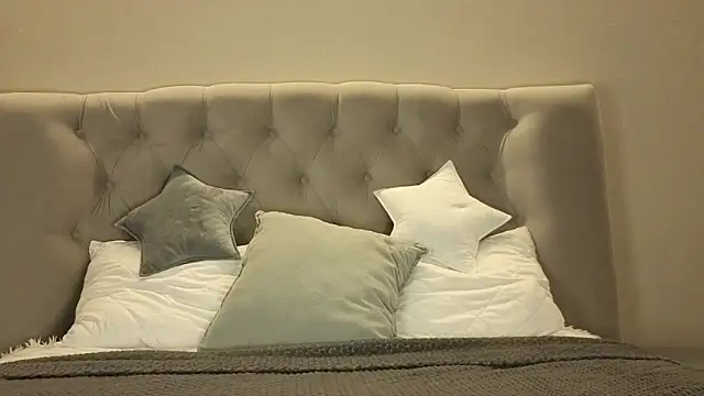 Snapshot of Oliver_star_boy_ chatting on 02-10-26, 05:34 Oliver star boy online show from 02-10-26, 05:34