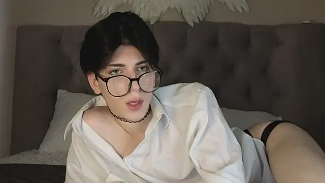 Oliver star boy  online show from 01-08-26, 08:31