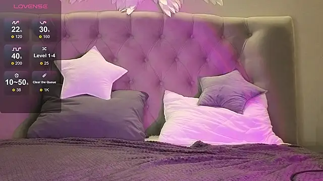 Snapshot of Oliver_star_boy_ chatting on 02-01-26, 09:02 Oliver star boy online show from 02-01-26, 09:02