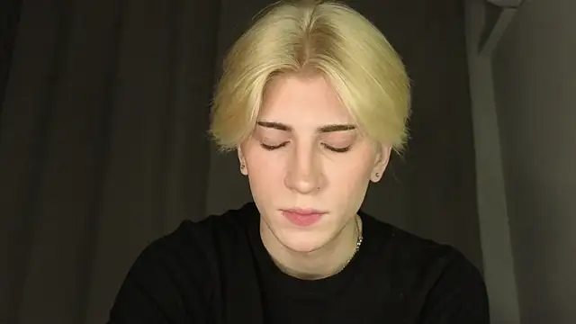 Oliver star boy  online show from 05-11-26, 05:54