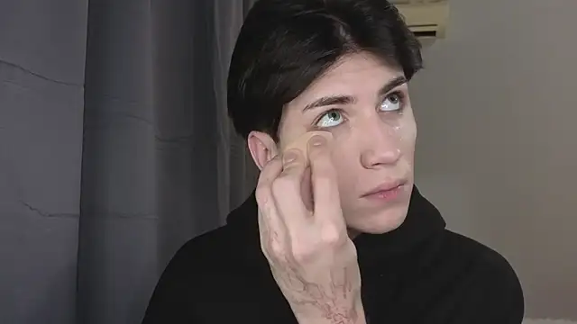 Oliver star boy  online show from 11-20-25, 05:02