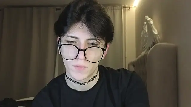 Oliver star boy  online show from 01-14-26, 05:05