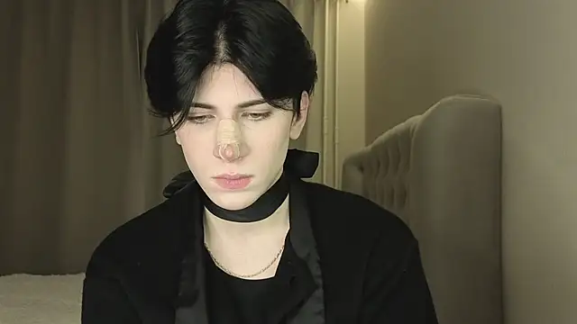 Snapshot of Oliver_star_boy_ chatting on 02-25-26, 04:29 Oliver star boy online show from 02-25-26, 04:29