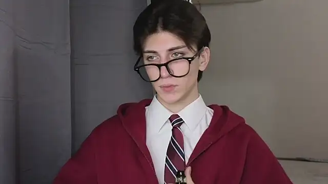 Oliver star boy  online show from 11-09-25, 06:01