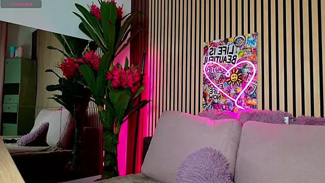 MirunaHaze online show from 04-14-26, 03:44