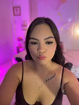 Snapshot of amber_white15 chatting on 07-14-26, 03:11 amber white15 online show from 07-14-26, 03:11