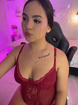 Snapshot of amber_white15 chatting on 07-18-26, 05:49 amber white15 online show from 07-18-26, 05:49