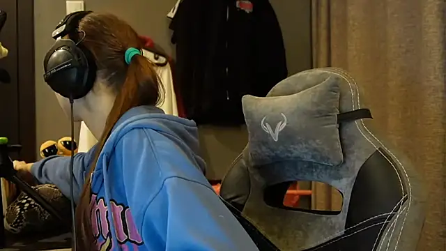 Softixq online show from 11-21-25, 03:55