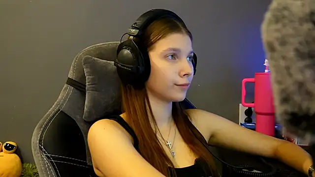 Softixq online show from 12-20-25, 03:26