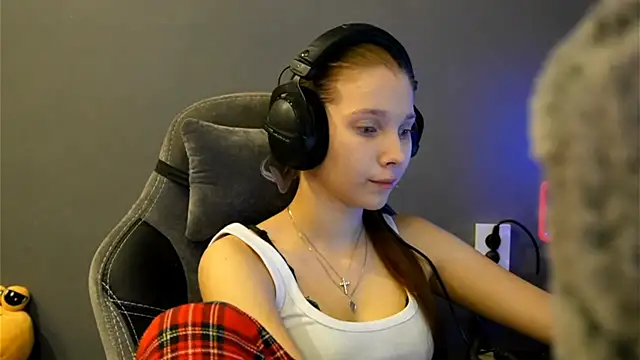 Softixq online show from 12-21-25, 02:52