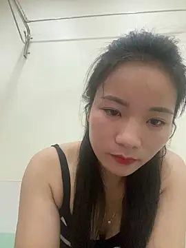 Bee Yellow00 online show from 11-01-25, 03:13