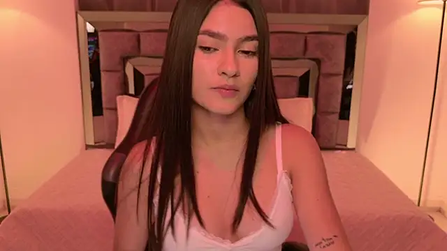 Bella Clark2 online show from 12-17-25, 02:16