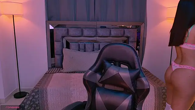 Bella Clark2 online show from 06-20-26, 12:37