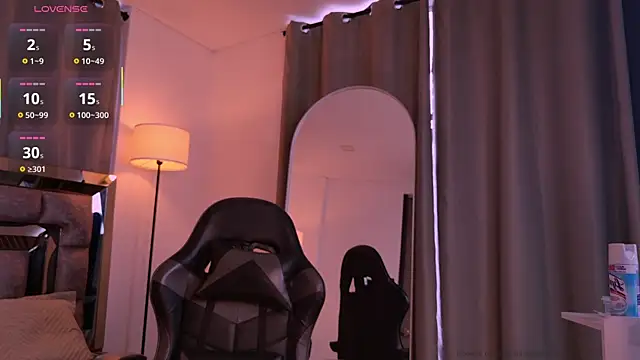 Bella Clark2 online show from 04-12-26, 08:34