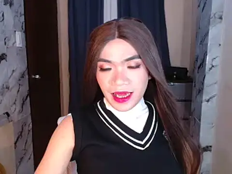 AlexaCollins0 online show from 05-04-26, 11:46