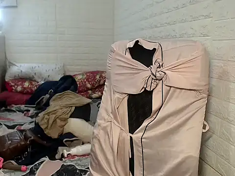 EmpressArci online show from 10-24-25, 05:17
