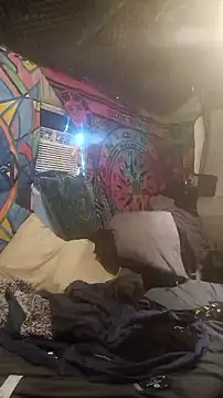 YourAddicted2 online show from 10-31-25, 03:52