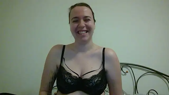 Latexaddictx  online show from 01-08-26, 08:15