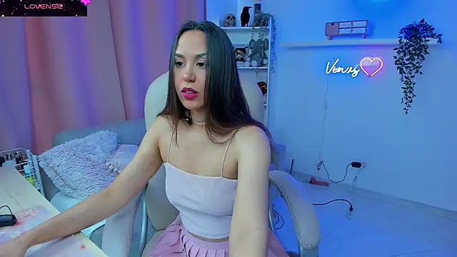 VenusIsLove  online show from 09-26-25, 06:59