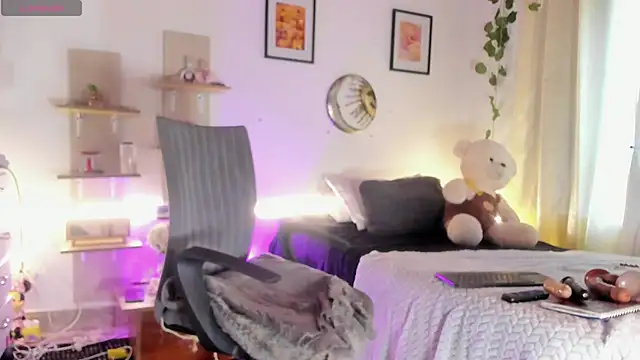 marcelaluxury online show from 03-23-26, 09:58