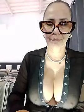 EmperatrizMilf online show from 01-11-26, 09:49