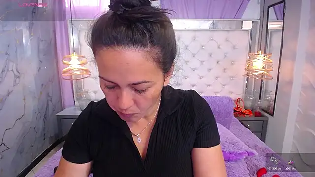 Melissa-roberts online show from 11-08-25, 04:32