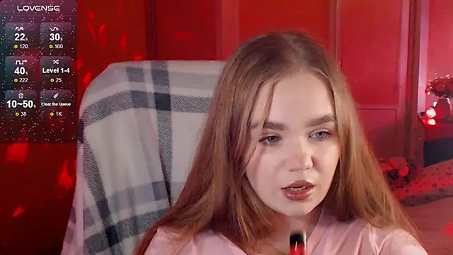 Snapshot of EmilyRisse chatting on 10-30-25, 03:31 EmilyRisse online show from 10-30-25, 03:31