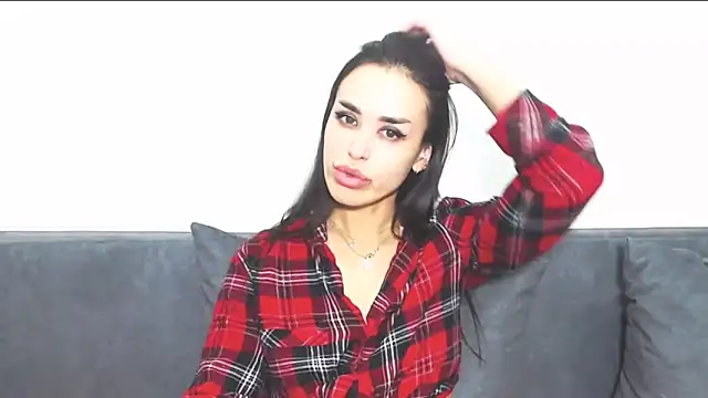 velvetveyraX online show from 02-11-26, 05:57