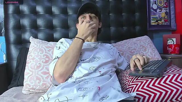 Khalid16  online show from 11-07-25, 01:48