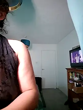 BubblesLovexox online show from 11-18-25, 10:40