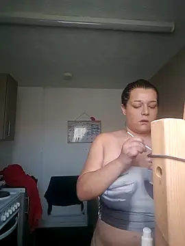 BubblesLovexox online show from 11-03-25, 03:48