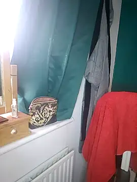 BubblesLovexox online show from 11-25-25, 02:39