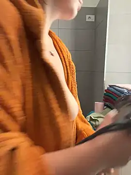 Kimmeow online show from 05-14-26, 04:15