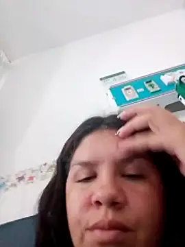 kari 24 online show from 11-18-25, 02:53