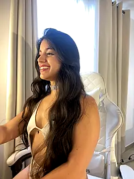 Amel Rose online show from 12-15-25, 12:33