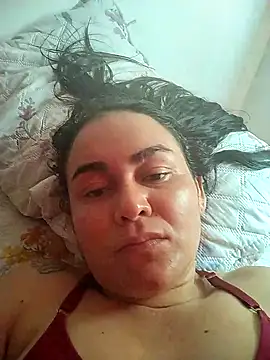 Snapshot of adria0011 chatting on 10-31-25, 06:48 adria0011 online show from 10-31-25, 06:48