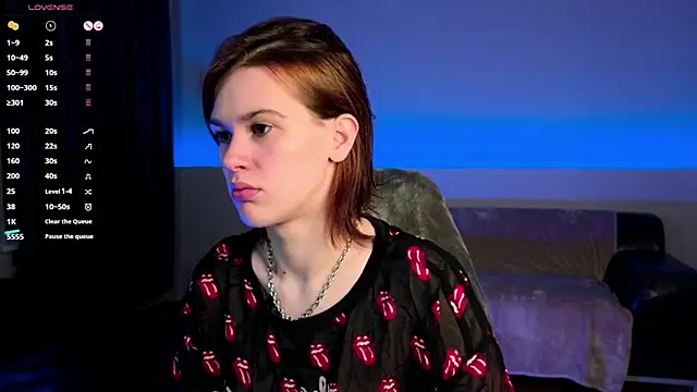 LoraPuffs online show from 06-29-26, 04:39